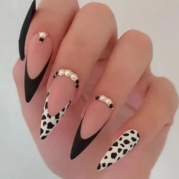 24 pieces of long stiletto false nails with a flower tree design. These French fake nails are wearable and can be easily pressed on. They have a stylish leopard print design, perfect for a manicure. - Image 6